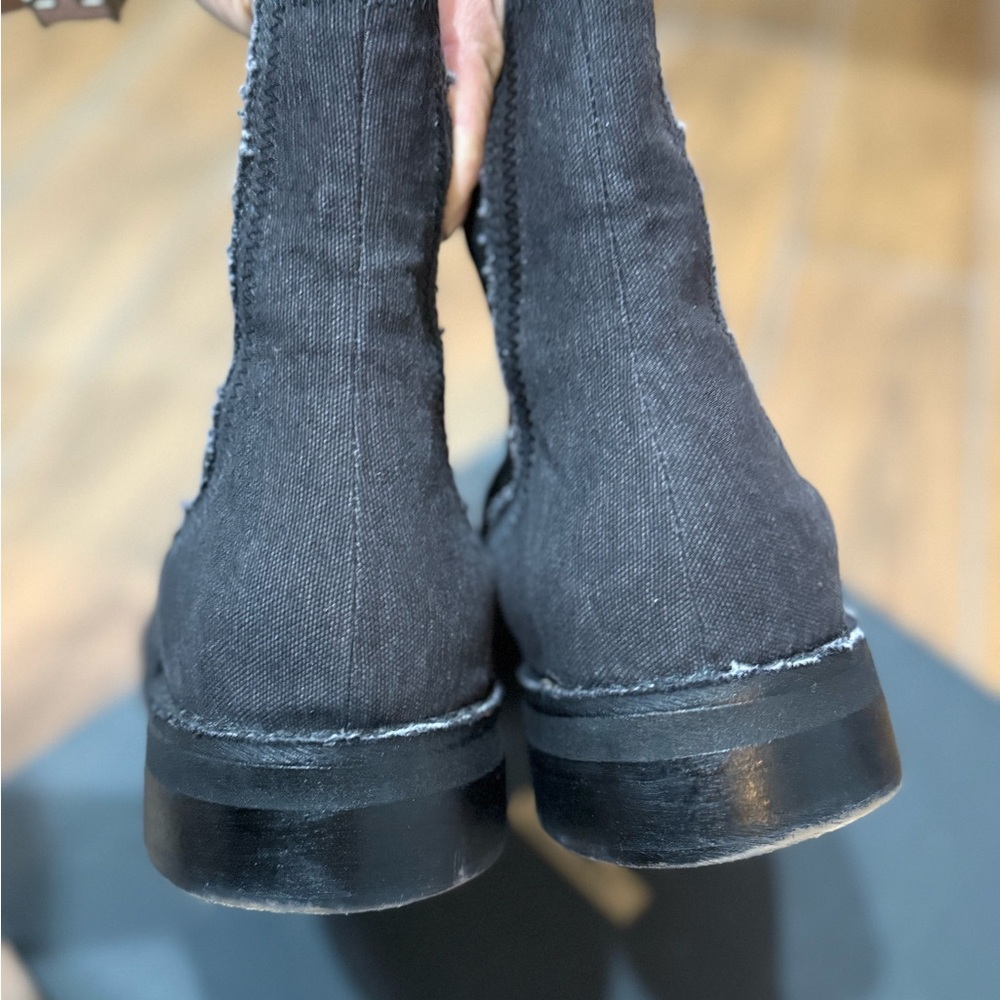 Season 6 Black and Tan Bag - Picture 8 of 12